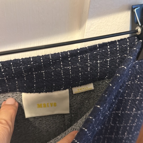 Maeve pencil skirt from Anthropologie - Picture 3 of 3